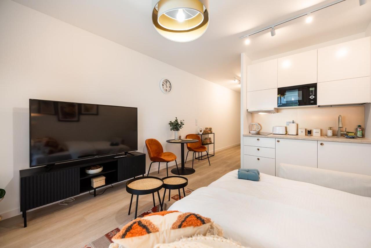 Wola Cosy White Apartment Warsawa Bagian luar foto