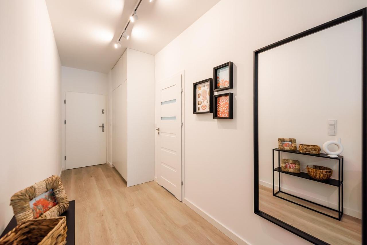 Wola Cosy White Apartment Warsawa Bagian luar foto